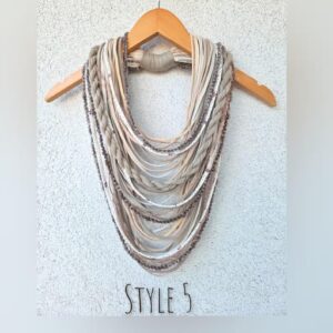 Boho Halskette Beige – Bohemian Outfit